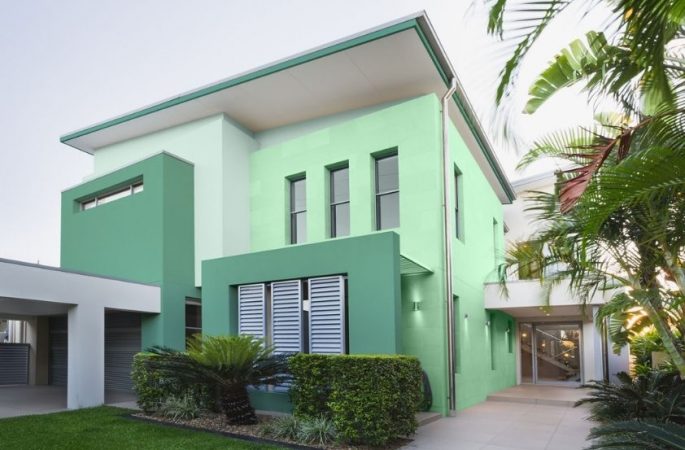 Sơn mặt tiền nhà với màu sơn xanh lá